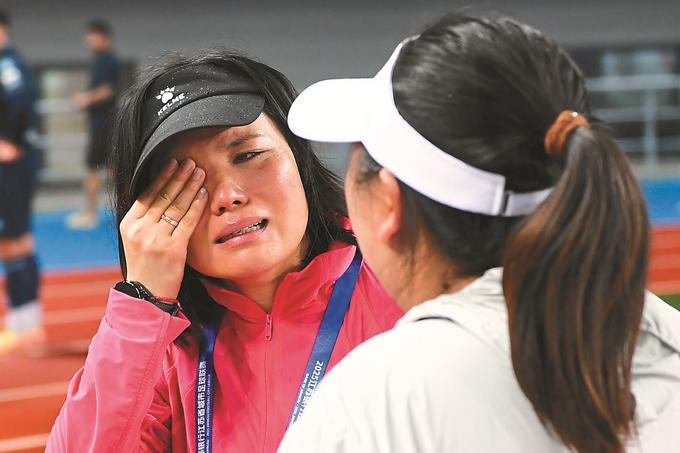 “苏超”赛场上的女主帅