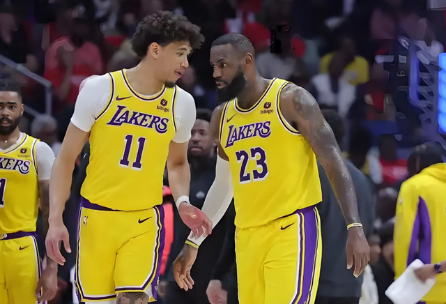 联盟第三人！湖人中锋获交易否决权，一步比肩詹皇！