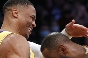 米乐m6-历史仅19次队友同砍3双!威少4次 和约老师两次 魔贾另类同砍