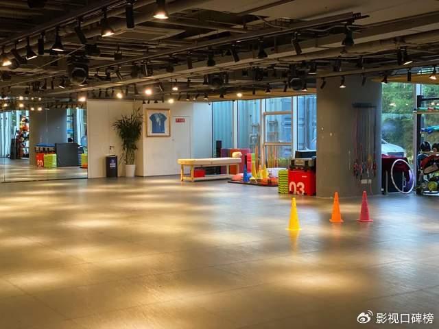 邹市明谈创业失败，亏损不止2亿，表示不要扣冉莹颖败家的帽子