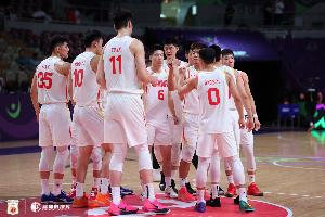 米乐m6-媒体人：这是让大家骄傲的队伍 中国队所有人都可仰着头走出球馆