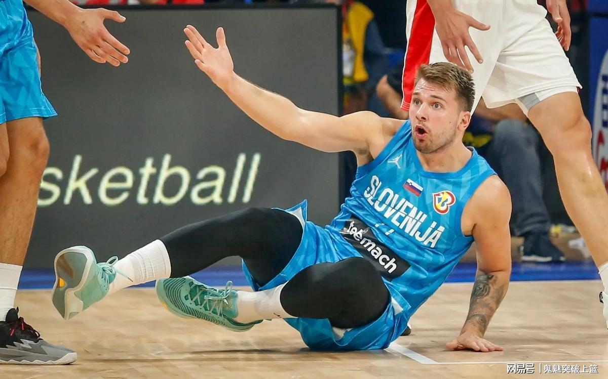 m6官方网站-彻底杀疯了！23分钟爆砍43+2+1+4！他风头盖过卢卡约基奇