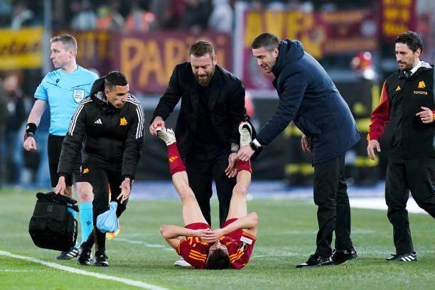 德罗西KO皮奥利杀进欧联四强，用行动赢得续约合同