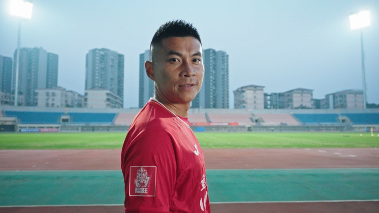 米乐m6-重庆铜梁龙公布教练组名单，黄希扬转型助理教练