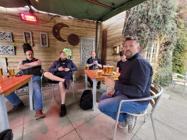 曼联CEO微服出巡，亲口告知球迷：两名内鬼已被赶走