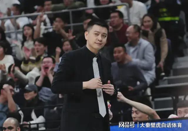 米乐-突发！CBA重磅消息，曝4冠王功勋教练杨鸣辞职，已获俱乐部批准！