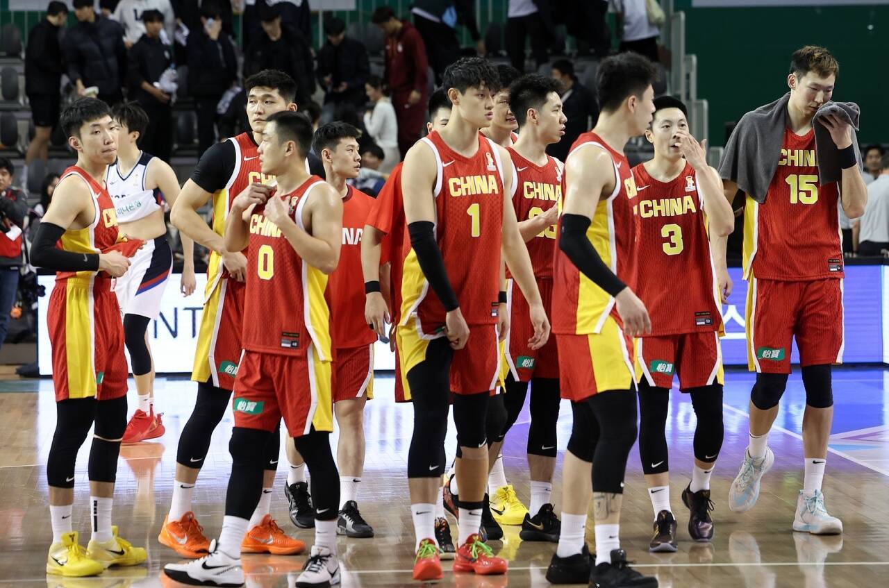 米乐-中国男篮集训名单出炉！高诗岩入选，广东进3人，周琦和他落选了