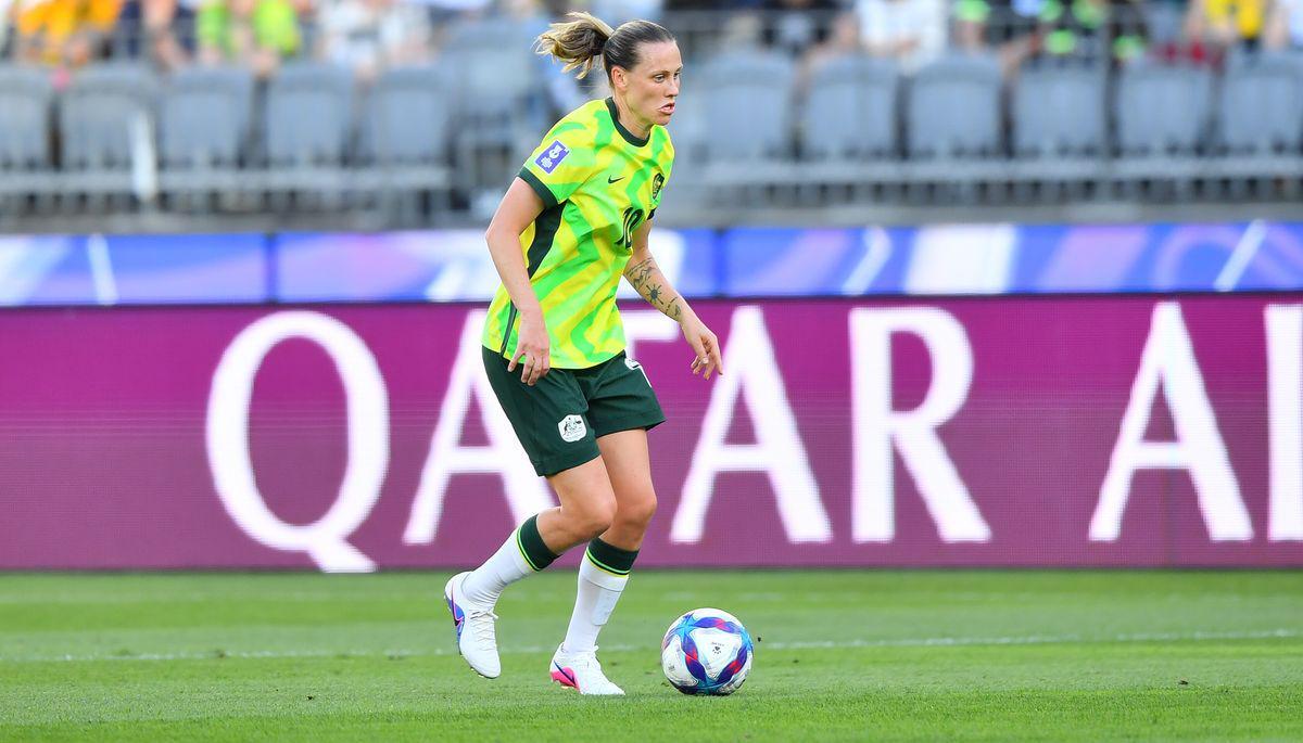 米乐m6-0-2！1-5！中国女足13年不胜澳大利亚，王霜两黄停赛，进决赛难了