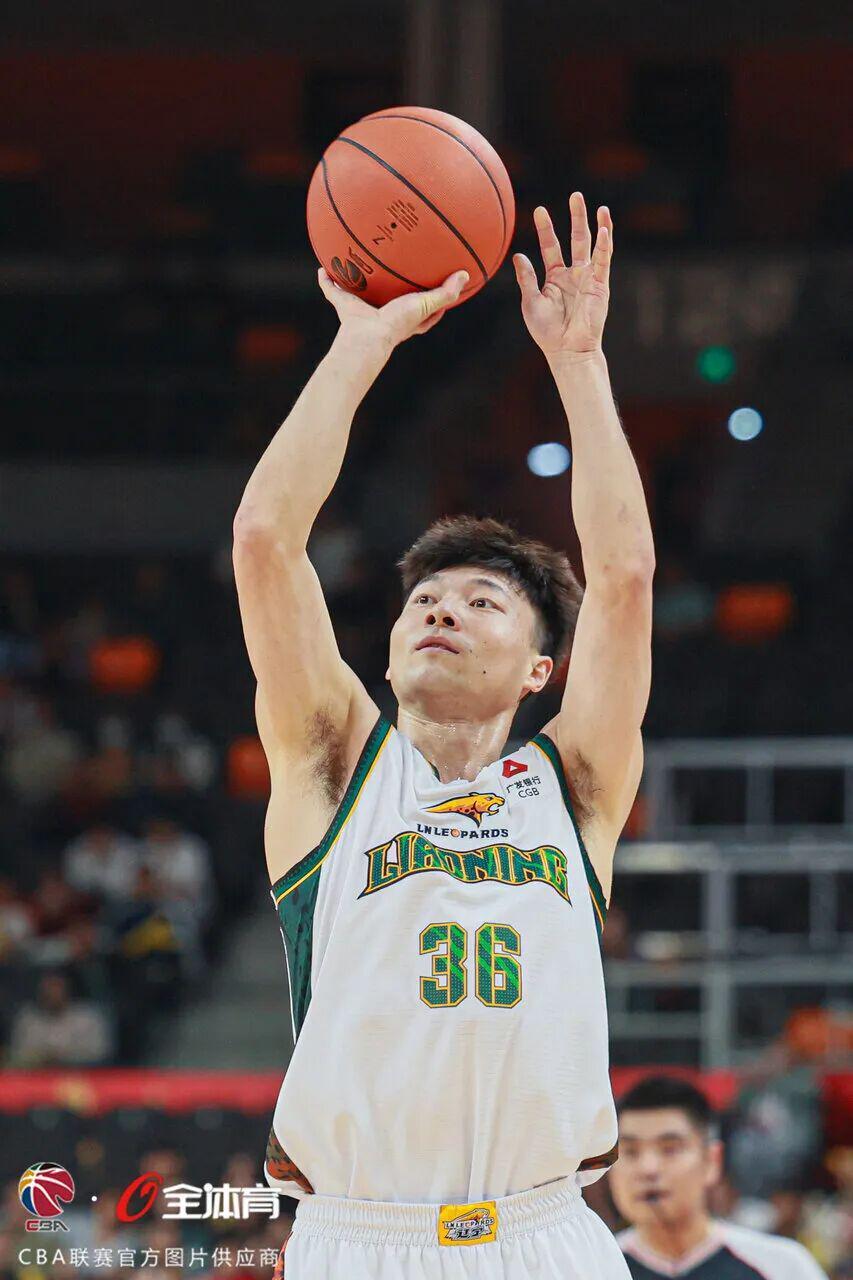 m6官方网站-付豪26分9板 鄢手骐17分 莫兰德21板6助攻 辽宁本钢客场89：73战胜深圳马可波罗