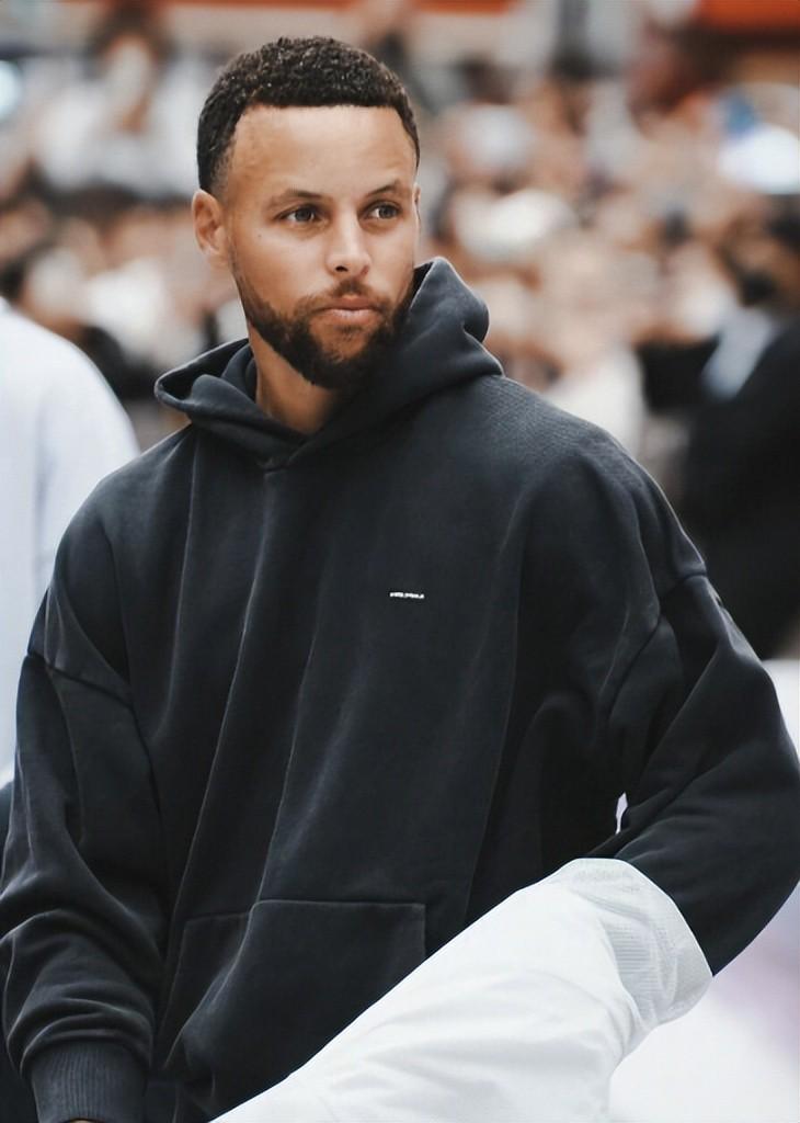 伤病不断！库里17个赛季仅得26493分，他的职业生涯还能拿3万分吗